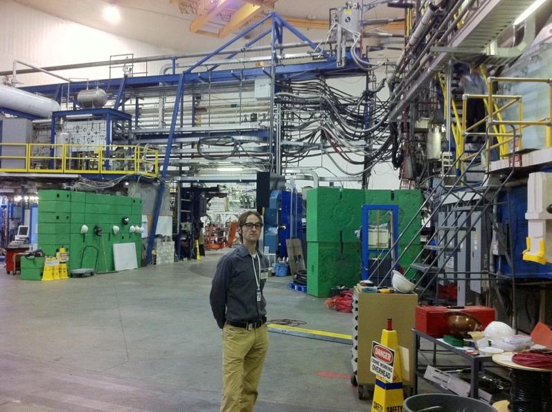 JLab Hall A Outgoing electron (behind) Incoming electron