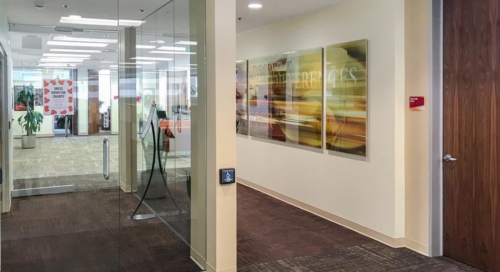 GLASS LINED ENTRY LUG & L AY SUBLEASE 21,192 SF Open plan