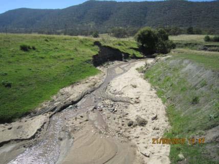 6.11.2 Site 42 Issue: Gully delivering fine sediment to river