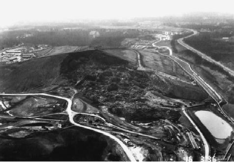 Aerial view of Waste slide on March 16, 1996 [USA] Lateral displacements upto 275 m