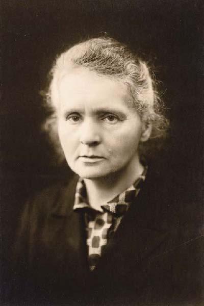 Marie Curie Marie Curie used an electroscope to detect the radiation of uranic rays in samples.