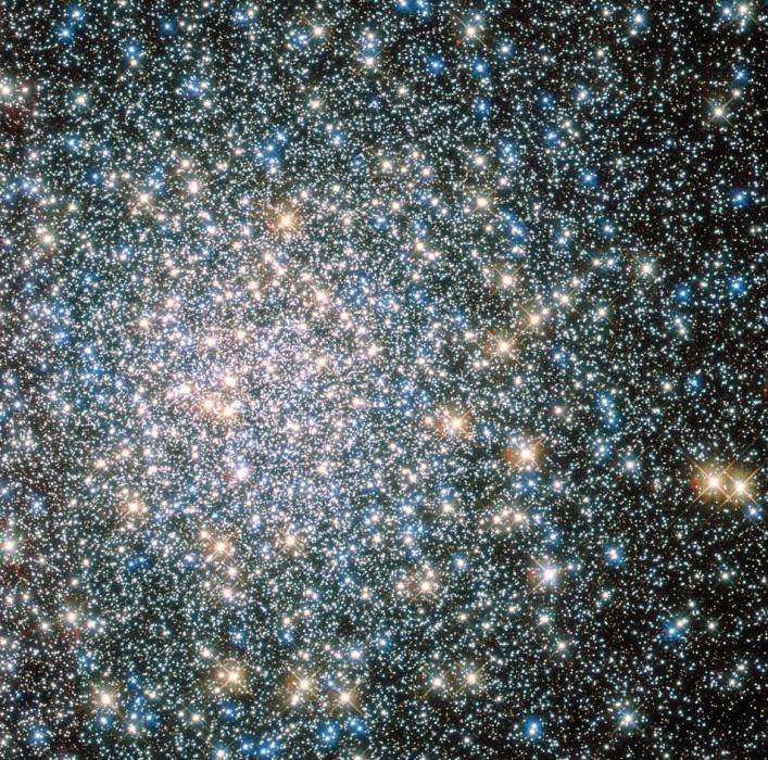 Although M13 is the most famous globular, many astronomers think that M5 is without question the finest globular cluster in the northern sky for small telescopes.