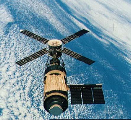 1973-1974 First orbiting telescope on Skylab Intro Two X-ray