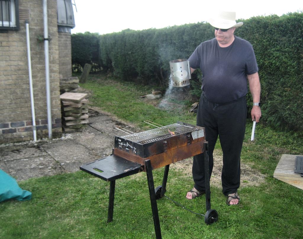 The NAS Barbecue, 2017 This year s summer barbecue took place for the first time on a Sunday, after the weather forecast for the previous day had threatened