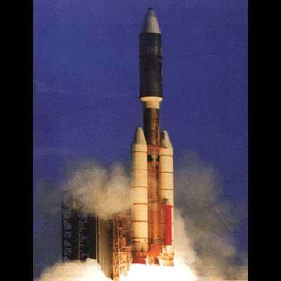 Missions to Outer Planets Pioneer and Voyager missions in the 1970s traveled to Jupiter without colliding with debris Pioneer 11 used Jupiter s gravity to propel it along to Saturn Voyager 1 and
