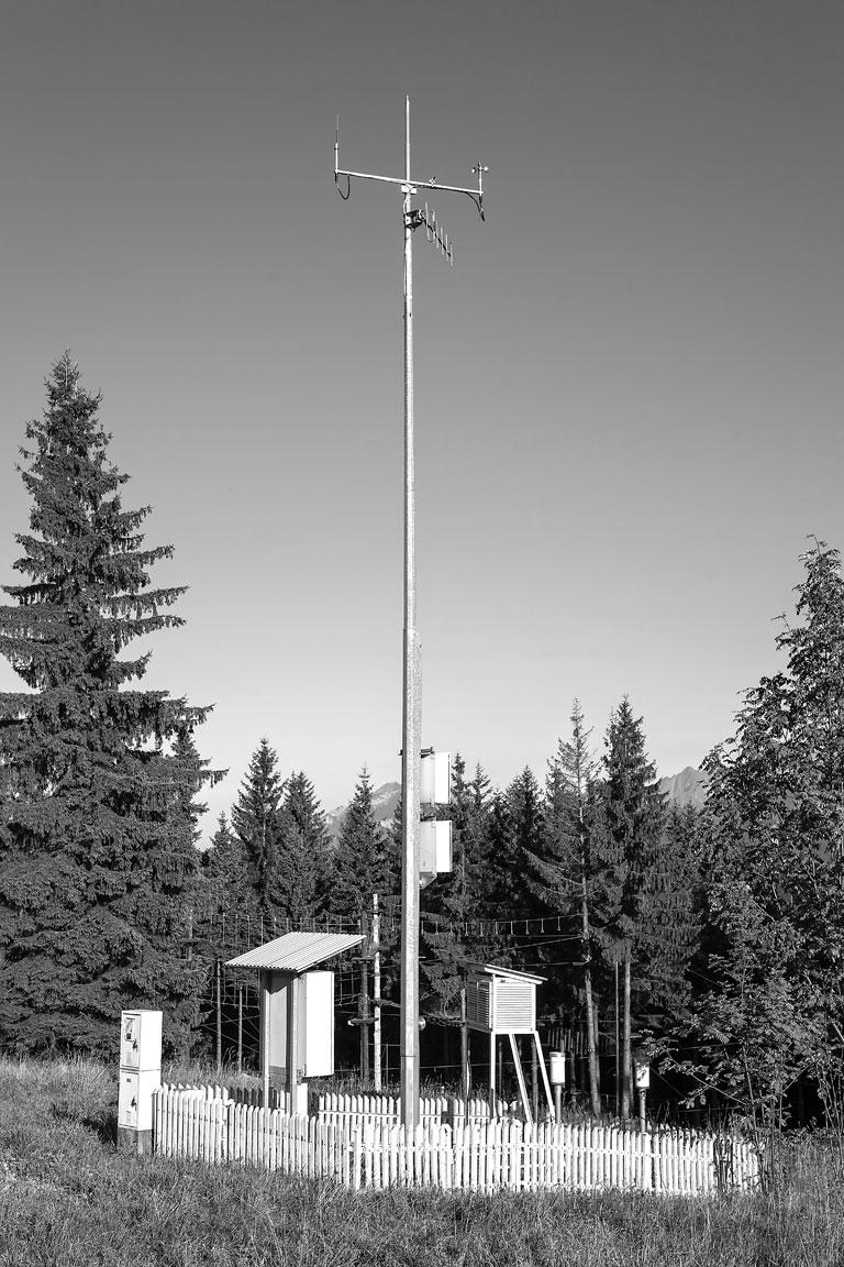 4 Air temperature Weather stations record many measurements of weather conditions, such as wind speed and direction, rainfall and air temperature.