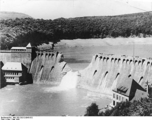 The Eder valley dam We must not forget On the night of 16/17 May 1943 three aircraft out of 18 succeeded in bombing the dam.